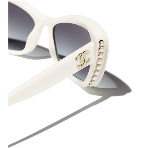 chanel sunglasses with pearls on front